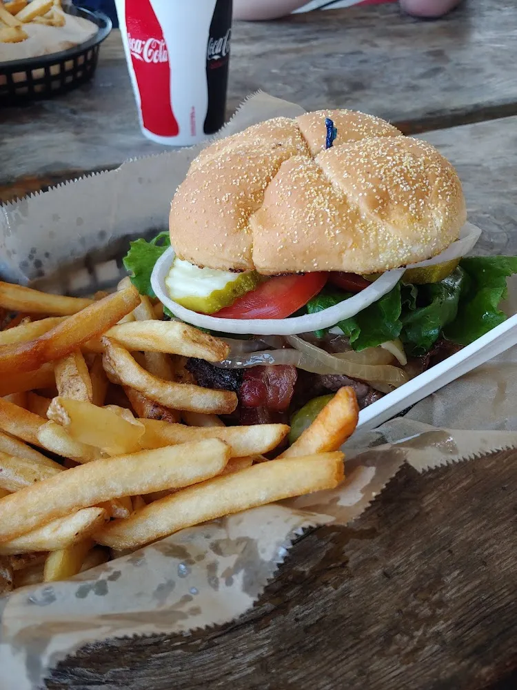 Deluxe Bubba Burger